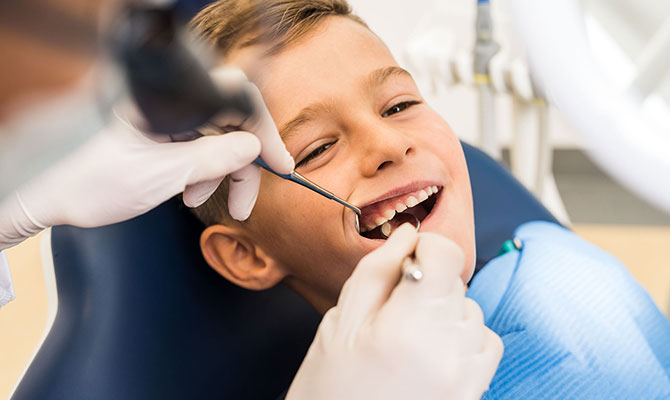 Kinderbehandlung in der Zahnarztpraxis